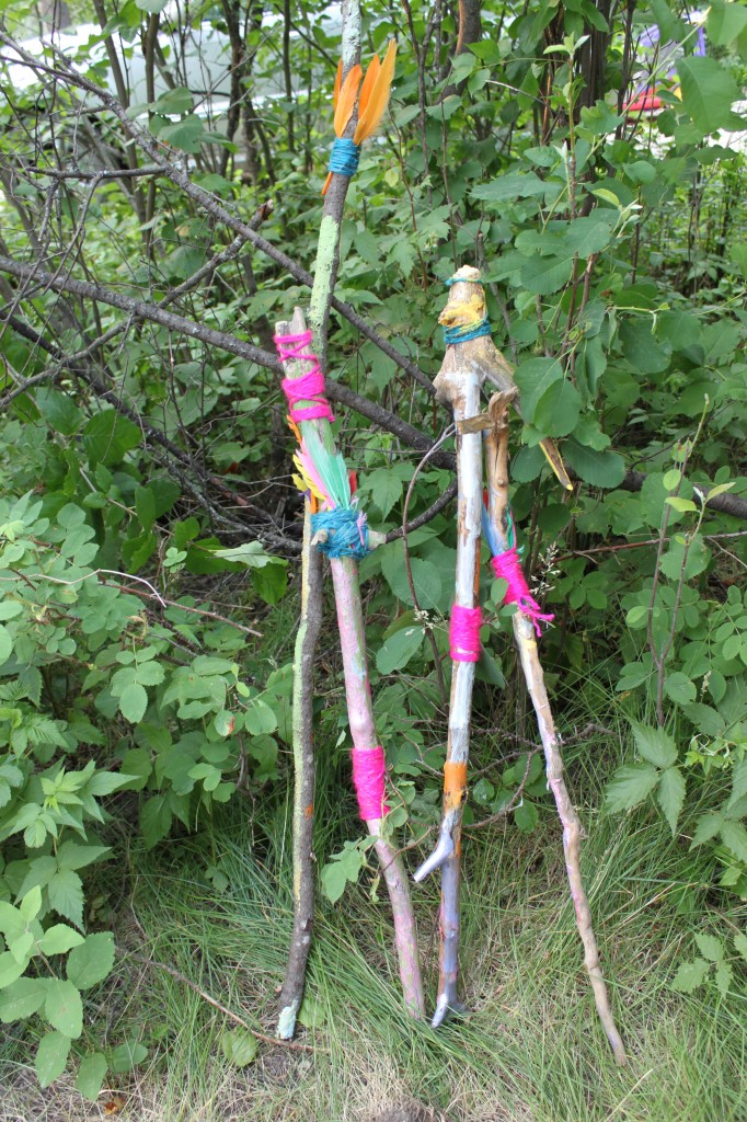 Decorating Walking Sticks 7540